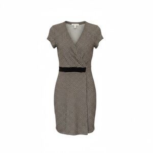 Sinequanone Parisian light weight dress w VNeck, Sleeves  and unique waistband